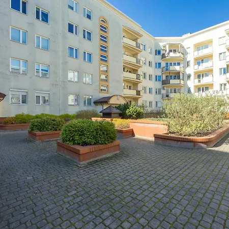 Beautiful Apartment For 6 People With Balcony And Parking In Warsaw By Noclegi Renters Exterior foto